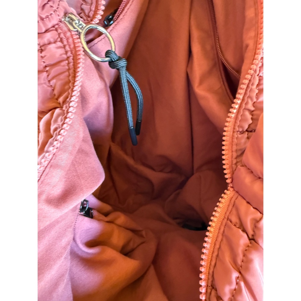 Free People Movement Puffer Bag Faded Mauve Rose Color Like New Multipocketed - Picture 3 of 4